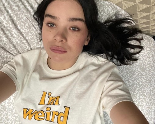 Hailee Steinfeld  nude photo