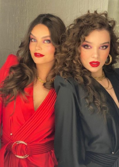 Hailee Steinfeld  nude photo