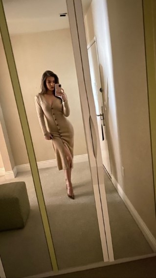 Hailee Steinfeld  nude photo