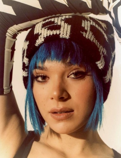 Hailee Steinfeld  nude photo