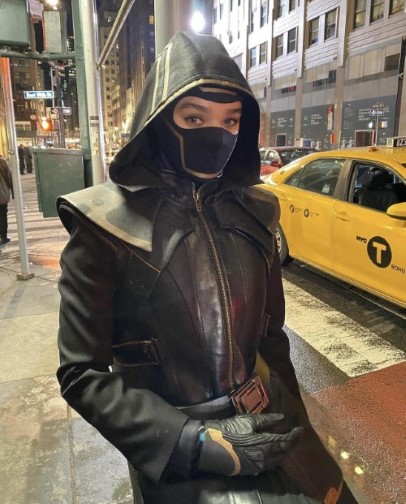 Hailee Steinfeld  nude photo