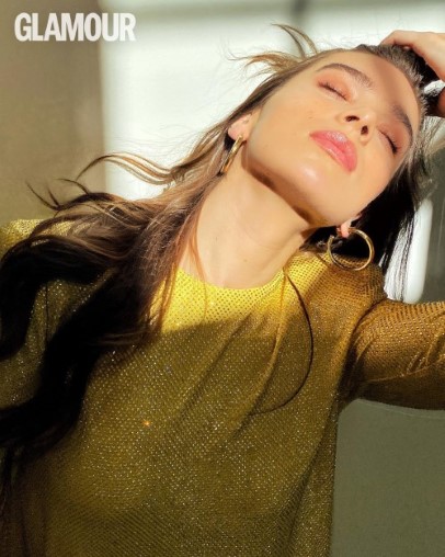 Hailee Steinfeld  nude photo