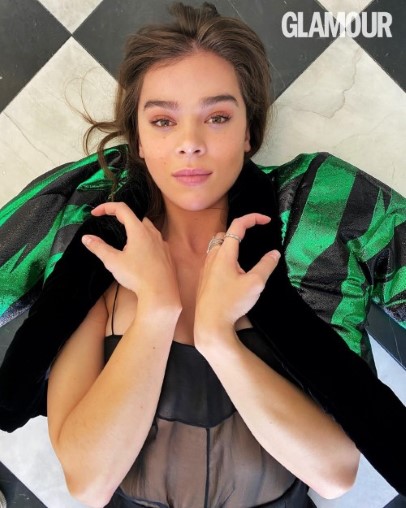 Hailee Steinfeld  nude photo