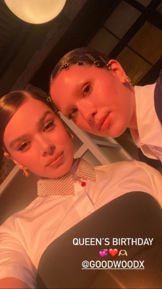 Hailee Steinfeld  nude photo