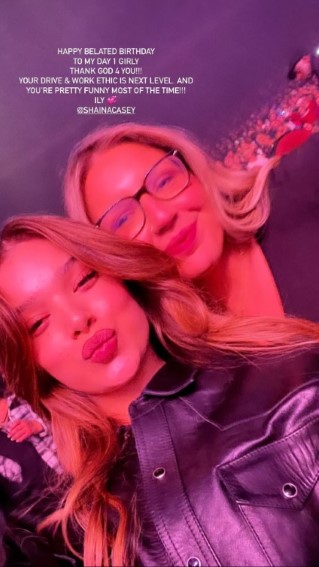 Hailee Steinfeld  nude photo