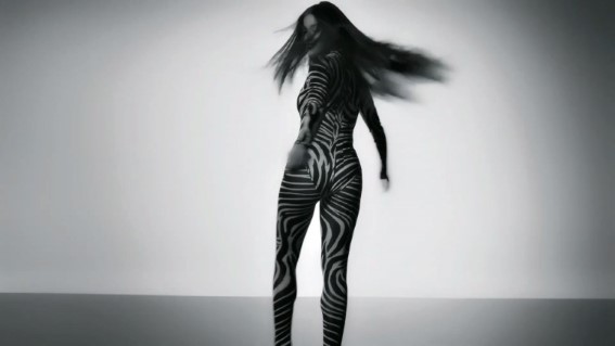 Hailee Steinfeld  nude photo