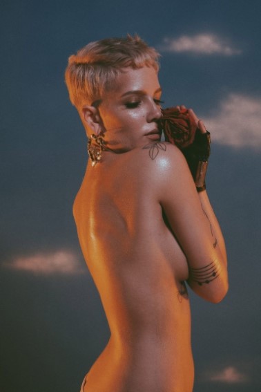 Halsey  nude photo