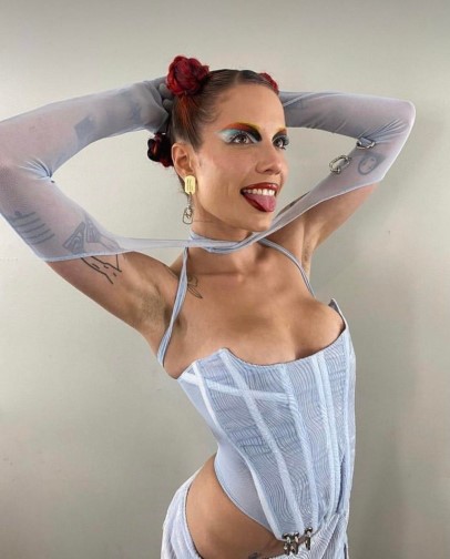 Halsey  nude photo