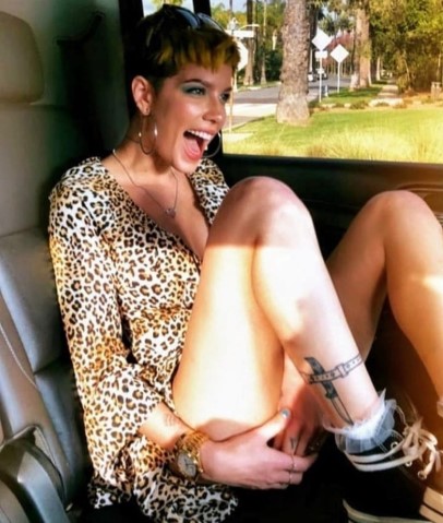 Halsey  nude photo