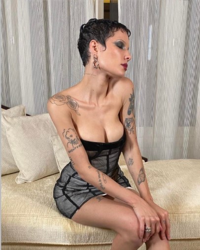 Halsey  nude photo