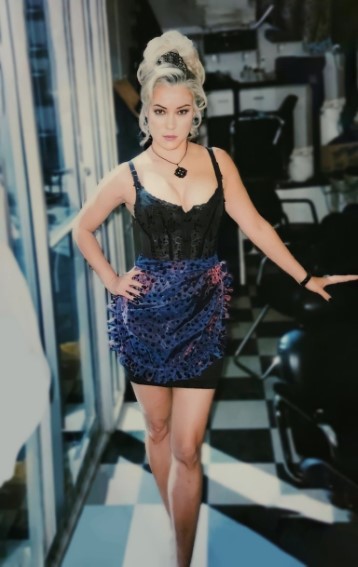 Jennifer Tilly  nude photo