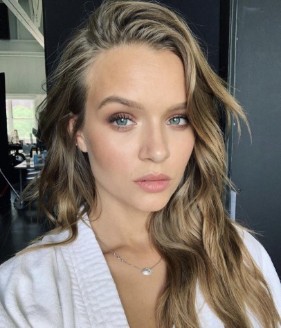Josephine Skriver  nude photo