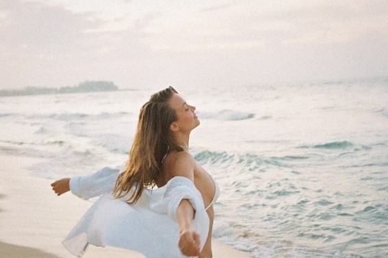 Josephine Skriver  nude photo