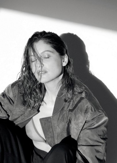 Laetitia Casta  nude photo