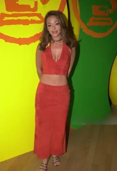 Leah Remini  nude photo