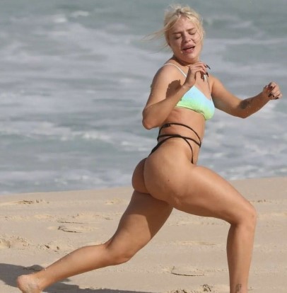 Luisa Sonza  nude photo