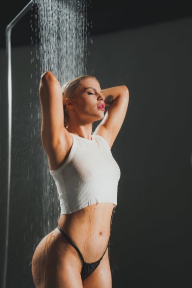 Luisa Sonza  nude photo