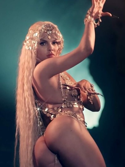 Luisa Sonza  nude photo