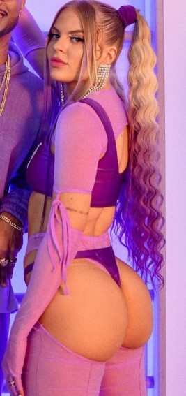 Luisa Sonza  nude photo