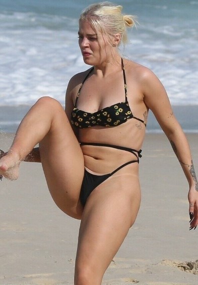 Luisa Sonza  nude photo