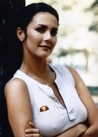 Lynda Carter Ca S  nude photo