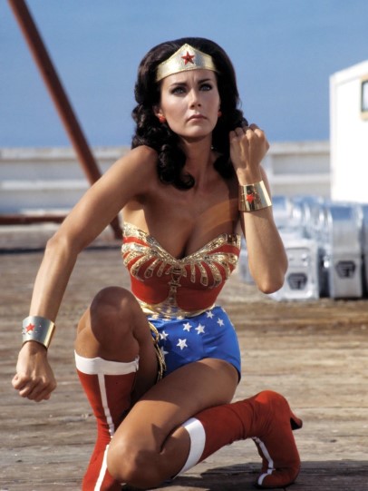 Lynda Carter  nude photo