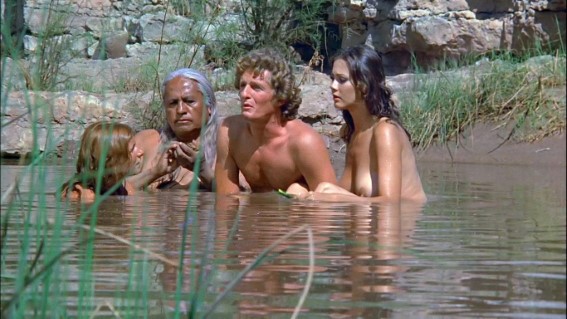 Lynda Carter  nude photo