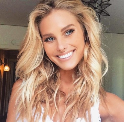 Natalie Roser  nude photo