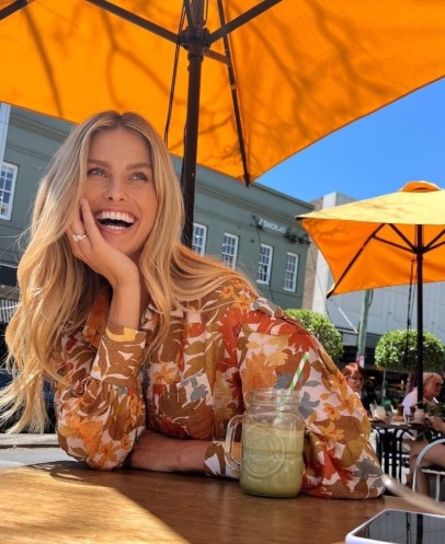 Natalie Roser  nude photo