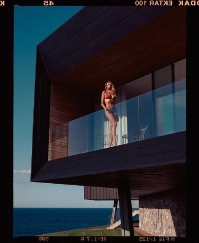 Natalie Roser  nude photo