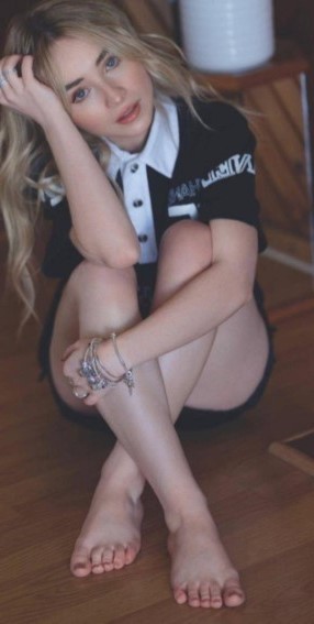 Sabrina Carpenter  nude photo