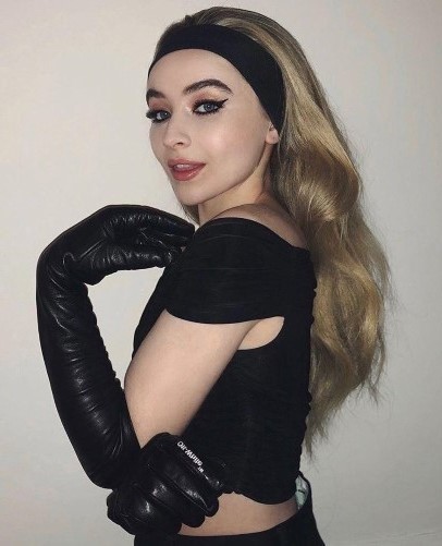 Sabrina Carpenter  nude photo