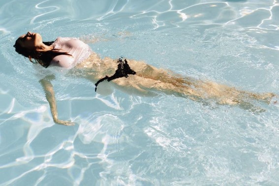 Sara Malakul Lane  nude photo