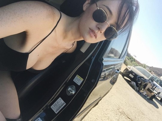 Sara Malakul Lane  nude photo