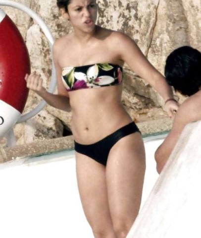 Shakira Hot Bikini Sex  nude photo