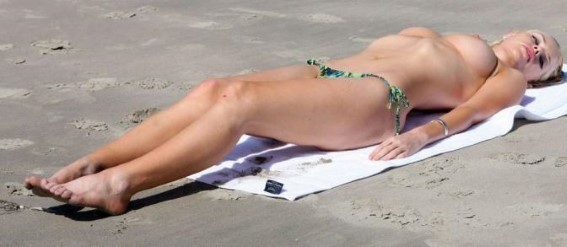 Sophie Monk  nude photo