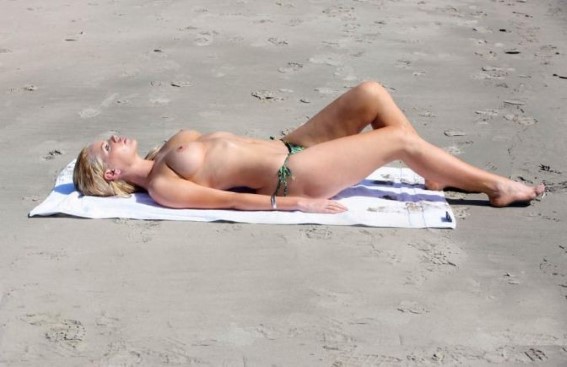 Sophie Monk  nude photo