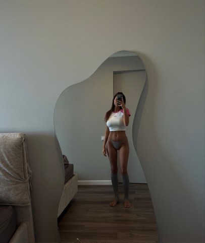 Viki Odintcova  nude photo