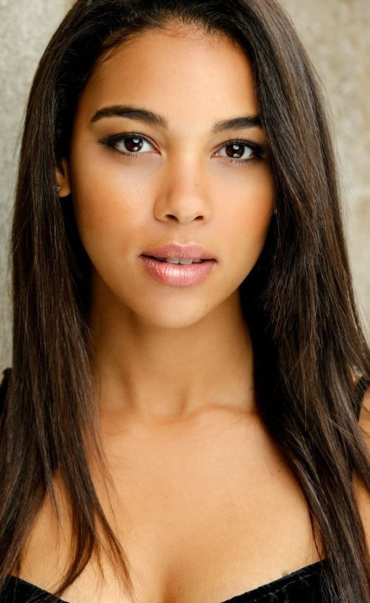 Alexandra Shipp Gorgeous Brunette Actress  nude photo