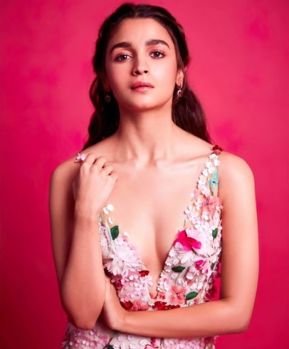 Alia Bhatt  nude photo