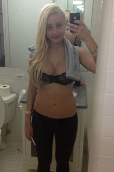 Amanda Bynes Twitter  nude photo