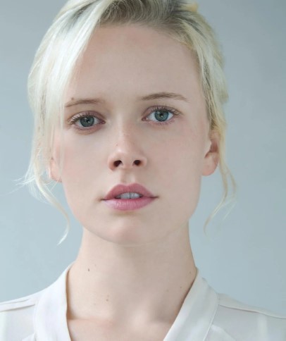 Amelia Eve  nude photo