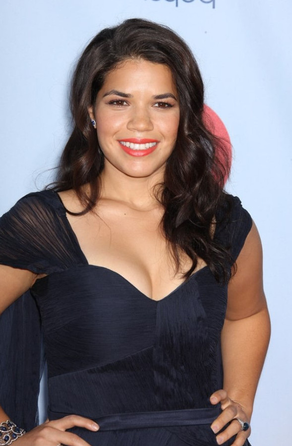 America Ferrera Busty Brunette Actress  nude photo