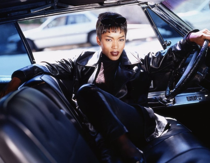 Angela Bassett  nude photo