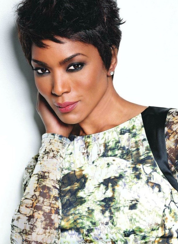 Angela Bassett  nude photo