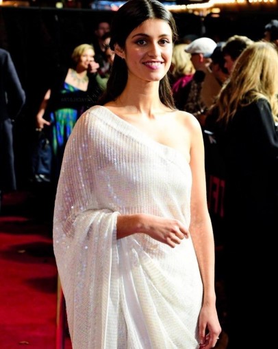 Anya Chalotra  nude photo