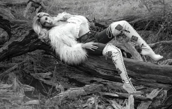 Bri Teresi  nude photo