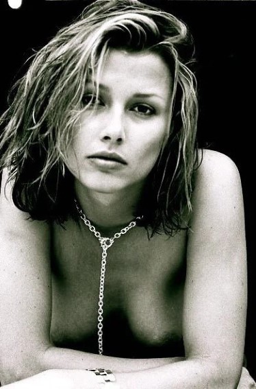 Bridget Moynahan  nude photo