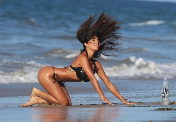 Bruna Tuna  nude photo