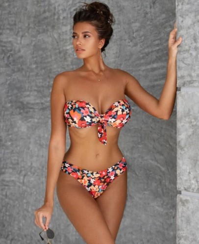 Cristy Ren looking hot in bikini  nude photo